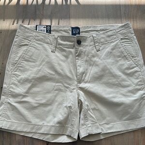 GAP Tan Bermudas Classic Casual Style